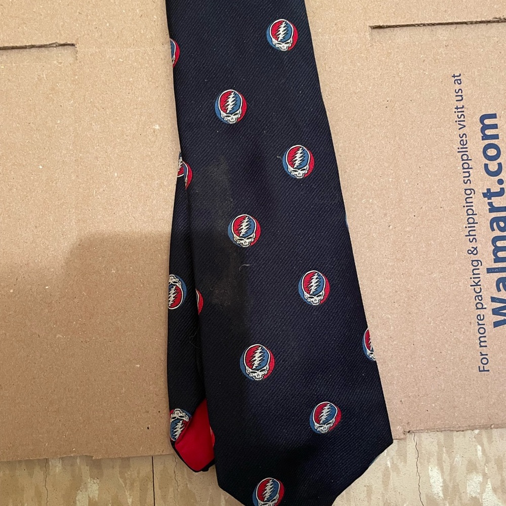 Grateful Dead limited edition tie small stain as seen in picture - Picture 3 of 9